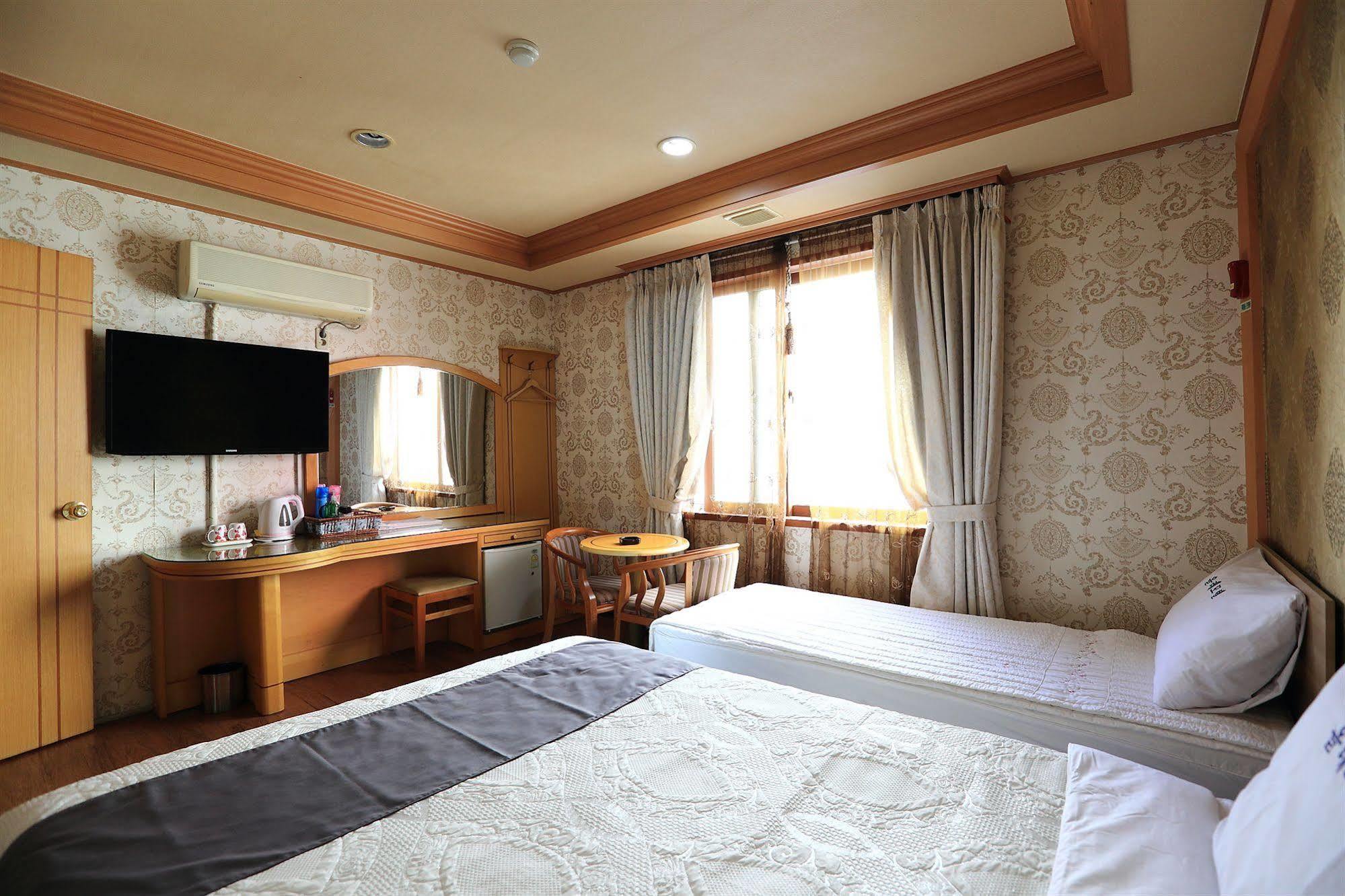 Jeju Olleh Hotel Esterno foto